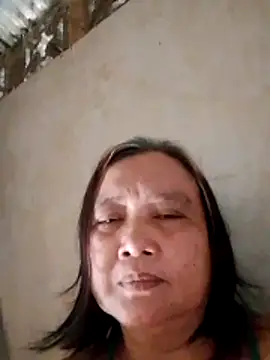 jeanyummytits online show from June 2026 12:03:01 AM