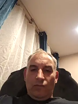 Piotr481 online show from April 2026 07:58:01 PM