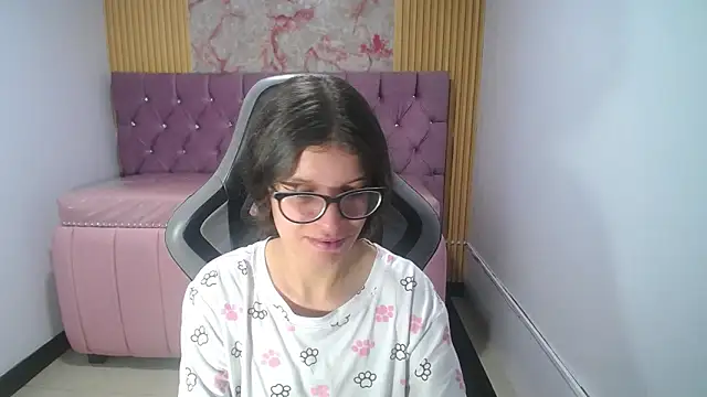 Kailee ch online show from April 2026 01:45:02 PM