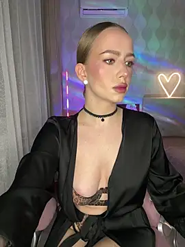 AlisaPearl online show from May 2026 07:20:02 PM