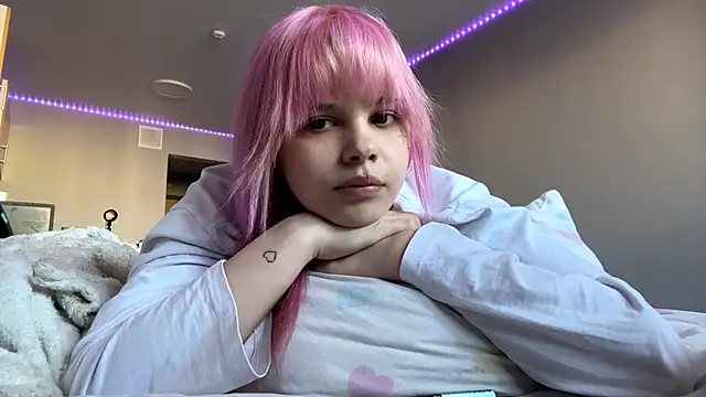 Snapshot of Iam_Eshly chatting on April 2026 11:04:02 AM Iam Eshly online show from April 2026 11:04:02 AM