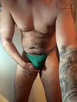 Snapshot of BottomFeederElite chatting on May 2026 11:22:01 PM BottomFeederElite online show from May 2026 11:22:01 PM