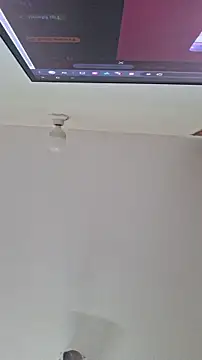 Snapshot of Beauty_Bee chatting on April 2026 06:27:01 AM Beauty Bee online show from April 2026 06:27:01 AM