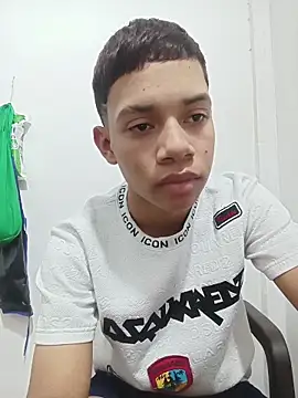 curious straight guy online show from April 2026 06:11:02 PM