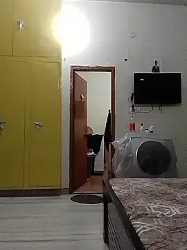 Snapshot of vroomritznappwowow chatting on April 2026 08:39:01 PM vroomritznappwowow online show from April 2026 08:39:01 PM