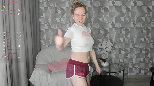 Anna Delon online show from May 2026 04:36:02 PM