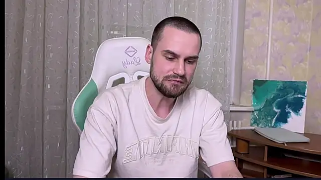 Snapshot of jordan_love1 chatting on April 2026 06:17:02 PM jordan love1 online show from April 2026 06:17:02 PM