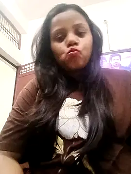 Snapshot of its_mona_001 chatting on April 2026 06:27:01 PM its mona 001 online show from April 2026 06:27:01 PM