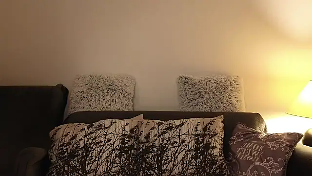 Snapshot of Sharon_Red chatting on February 2025 06:00:02 PM Sharon Red online show from February 2025 06:00:02 PM