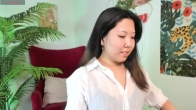 Snapshot of AzureMimi chatting on April 2026 02:10:02 PM AzureMimi online show from April 2026 02:10:02 PM