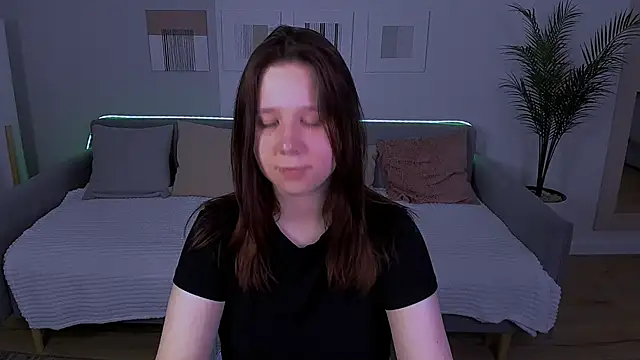 Snapshot of MooonlightSky chatting on May 2026 01:27:02 PM MooonlightSky online show from May 2026 01:27:02 PM