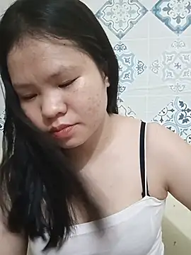 Snapshot of Seraphinahh chatting on June 2026 04:13:01 PM Seraphinahh online show from June 2026 04:13:01 PM