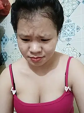 Snapshot of Seraphinahh chatting on July 2026 12:12:01 AM Seraphinahh online show from July 2026 12:12:01 AM