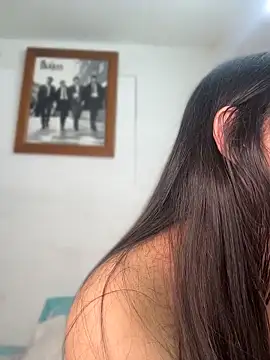 Snapshot of emily_g11 chatting on April 2026 08:35:01 AM emily g11 online show from April 2026 08:35:01 AM