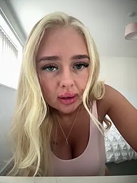 Vanillaheavennn online show from April 2026 11:55:02 AM