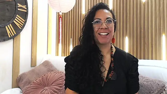 Velvet Curly online show from June 2026 12:24:02 PM