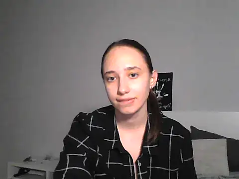 Snapshot of DarkMirel chatting on June 2026 06:45:01 PM DarkMirel online show from June 2026 06:45:01 PM