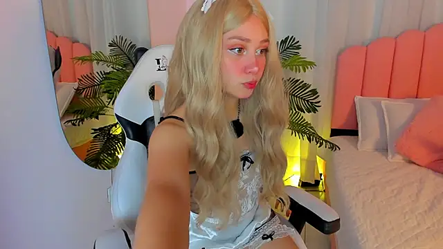 sweett fire online show from April 2026 05:37:01 PM