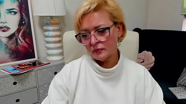 luna xfantasy online show from April 2026 06:29:02 AM