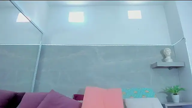 Kitty Dream01 online show from April 2026 07:48:01 PM