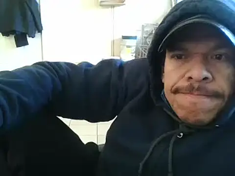 Snapshot of Oskr2024XXX chatting on January 2025 08:11:02 PM Oskr2024XXX online show from January 2025 08:11:02 PM