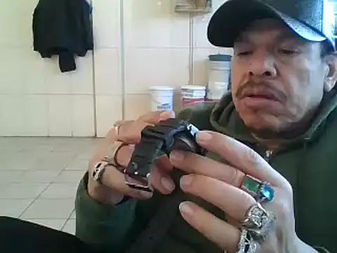 Snapshot of Oskr2024XXX chatting on January 2025 03:33:01 PM Oskr2024XXX online show from January 2025 03:33:01 PM