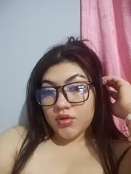 Snapshot of Mia2024 chatting on April 2026 04:07:02 AM Mia2024 online show from April 2026 04:07:02 AM