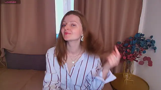 Snapshot of Liza__Evans chatting on May 2026 02:06:01 AM Liza Evans online show from May 2026 02:06:01 AM