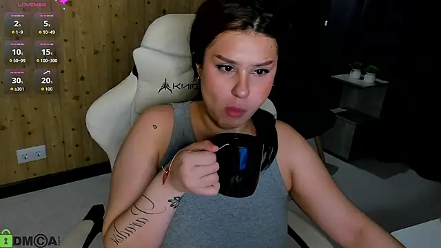Snapshot of nicolewoss chatting on June 2026 03:20:02 AM nicolewoss online show from June 2026 03:20:02 AM