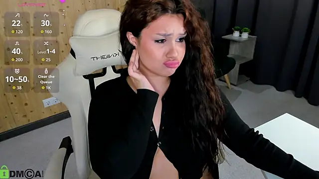 Snapshot of nicolewoss chatting on June 2026 11:30:02 AM nicolewoss online show from June 2026 11:30:02 AM