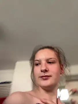 Lisa-Marie22 online show from April 2026 12:41:01 PM