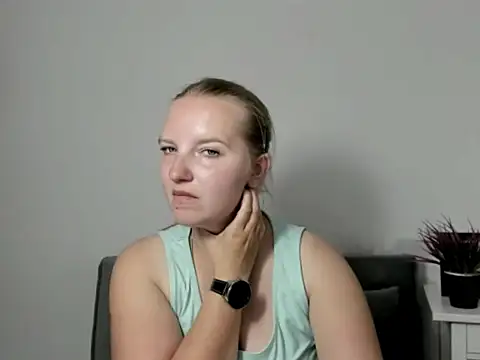 Snapshot of RoseTeacherX chatting on June 2026 05:23:01 PM RoseTeacherX online show from June 2026 05:23:01 PM