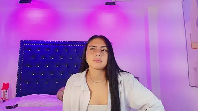 Serena and zoe online show from April 2026 07:31:02 PM