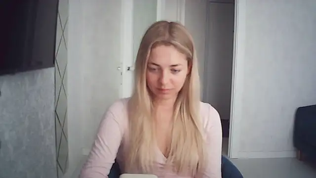 Snapshot of ElectricSky_ chatting on April 2026 05:25:01 AM ElectricSky online show from April 2026 05:25:01 AM