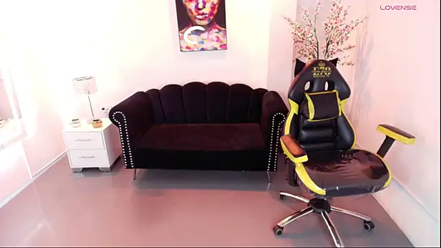 Zoe M00n online show from May 2026 12:35:01 PM