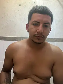 Snapshot of Alcantar01 chatting on May 2026 03:08:01 PM Alcantar01 online show from May 2026 03:08:01 PM