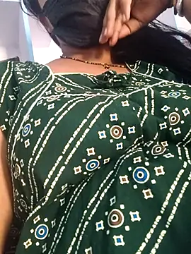 sweetylove01 online show from June 2026 12:30:01 PM
