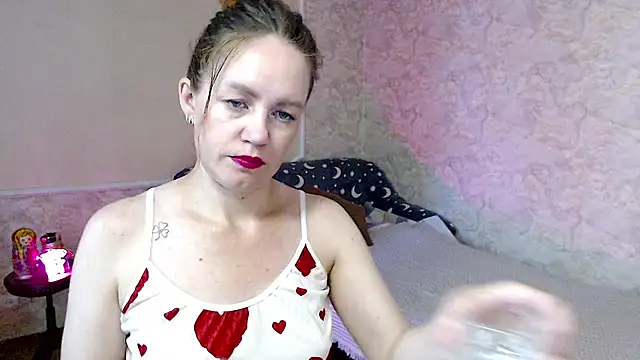 Snapshot of Fern_Lust chatting on July 2026 07:32:02 AM Fern Lust online show from July 2026 07:32:02 AM