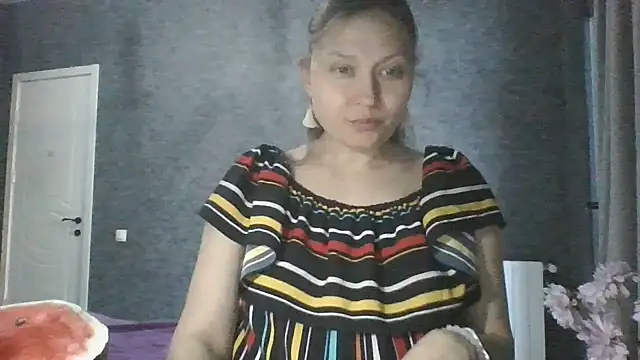 Snapshot of Aphrodisiaque_ chatting on May 2026 02:06:02 AM Aphrodisiaque online show from May 2026 02:06:02 AM