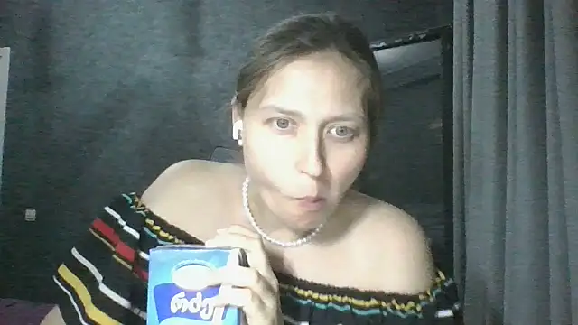 Snapshot of Aphrodisiaque_ chatting on May 2026 06:16:02 PM Aphrodisiaque online show from May 2026 06:16:02 PM