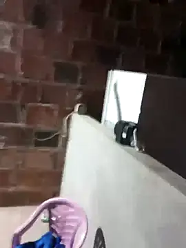  - - putinha - - online show from April 2026 09:40:02 PM