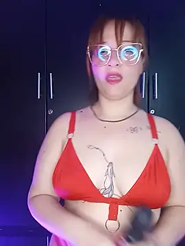 Curves Nina online show from July 2026 03:18:02 PM
