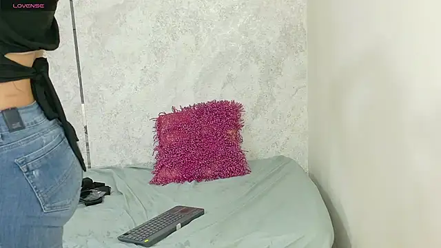 taylor gil0 online show from May 2026 12:59:01 PM