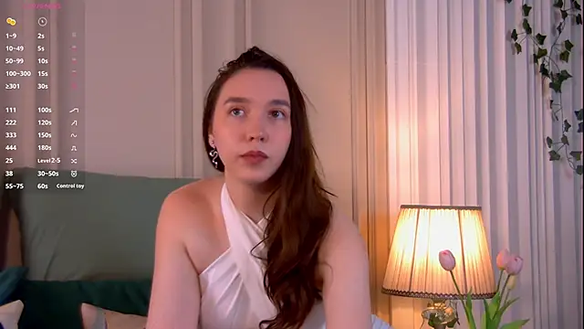 Suzaneey online show from April 2026 06:43:02 PM