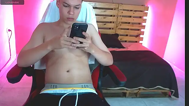 Snapshot of samstyxx chatting on June 2026 10:11:02 PM samstyxx online show from June 2026 10:11:02 PM