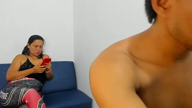 Snapshot of renataa21 chatting on April 2026 01:47:02 AM renataa21 online show from April 2026 01:47:02 AM