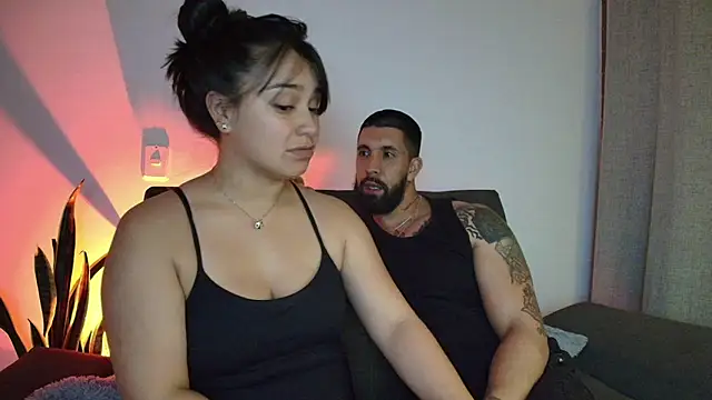 Snapshot of Alyssa_and_DAngelo chatting on June 2026 02:16:01 AM Alyssa and DAngelo online show from June 2026 02:16:01 AM