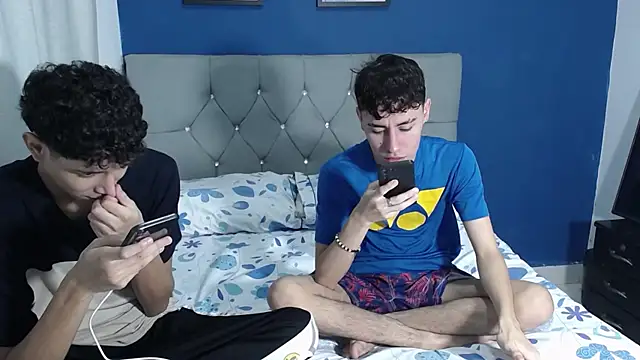 Thiago And Gael online show from July 2026 11:57:02 PM