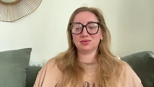arielsweetieee online show from June 2026 06:22:02 AM