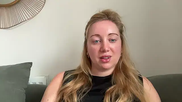 arielsweetieee online show from June 2026 08:39:01 AM